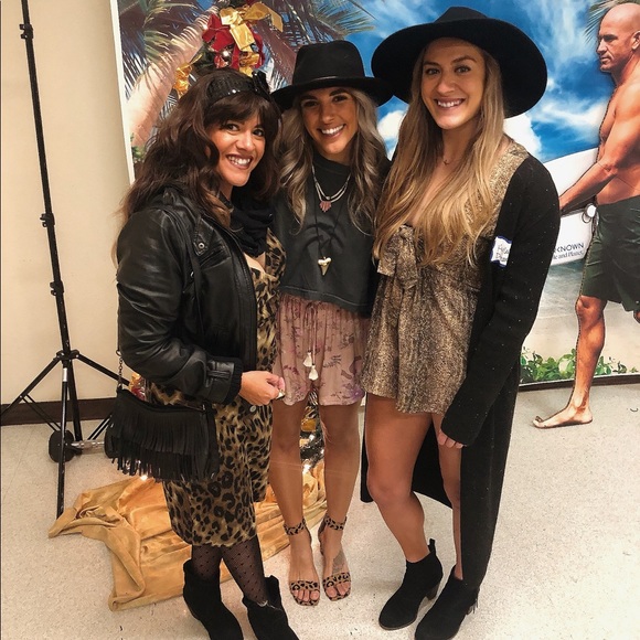 Meet your Posher, Allie - Picture 3 of 3